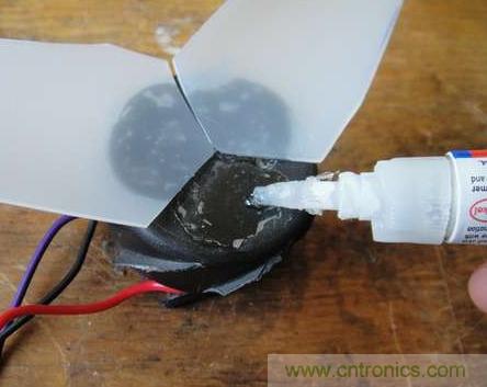 想減少電費嗎？DIY一個迷你風力發電機吧