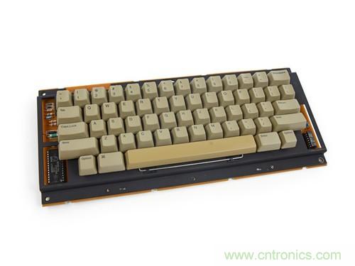 拆!古董級Macintosh 128K電腦