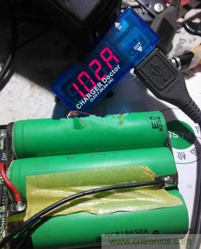 一拆便知！移動電源充電電流如何改造？