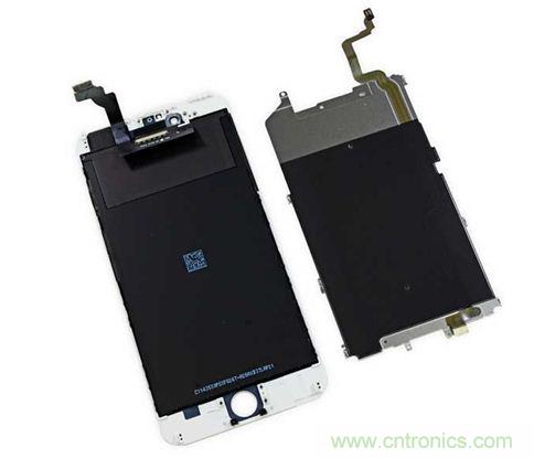 iPhone 6 Plus搭載的高清LED屏幕尺寸為5.5英寸，像素密度為401ppi，并采用了IPS（平面轉換）技術。（來源：iFixit）