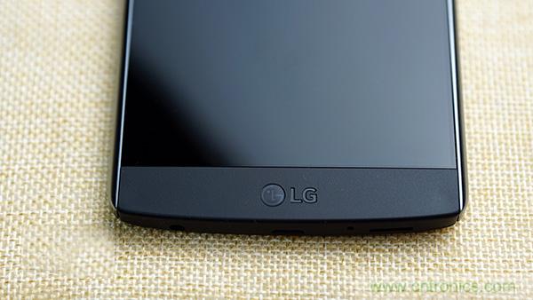 業界良心 LG V10 評測:剛毅、冷峻，不失人性化